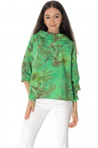 Chic oversized cotton top Aimelia Br2758 in Green with a floral print