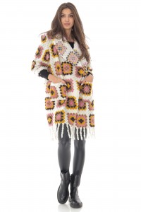 Colourful oversized coatigan, Aimelia Jr550,in Cream with two pockets and fringing detail.