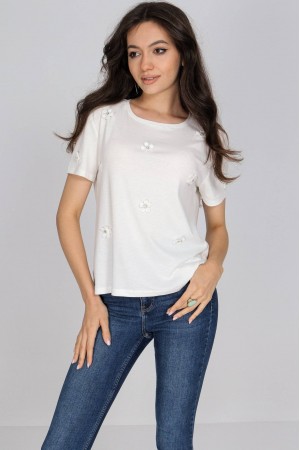 Casual T shirt Aimelia BR2762 Cream with embroidered flowers
