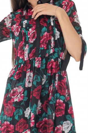 Chiffon dress Aimelia Dr4451 in Black with a floral print.