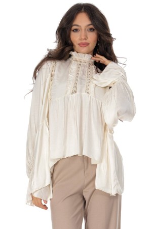 Delicate silk feel oversized top in Cream Aimelia BR2924