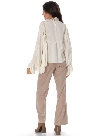 Delicate silk feel oversized top in Cream Aimelia BR2924