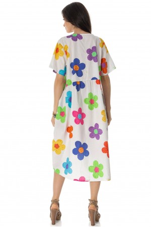 Oversized cotton dress Aimelia DR4653 in white, in a daisy print