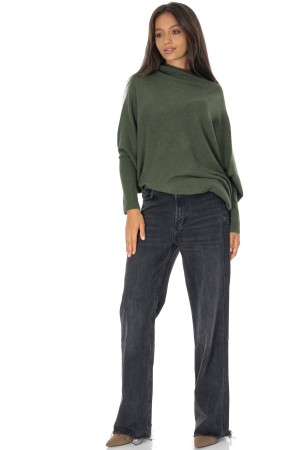 Cozy Women’s Sweater with Asymmetric Cut Khaki BR2904 Cozy Women’s Sweater with Asymmetric Cut Khaki BR2904