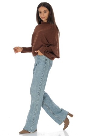 Cozy Women’s Sweater with Asymmetric Cut Brown BR2911 Cozy Women’s Sweater with Asymmetric Cut Brown BR2911