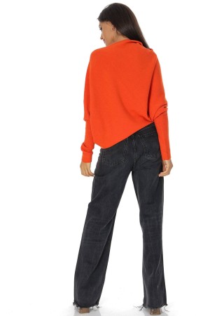 Cozy Women’s Sweater with Asymmetric Cut Orange BR2907 Cozy Women’s Sweater with Asymmetric Cut Orange BR2907