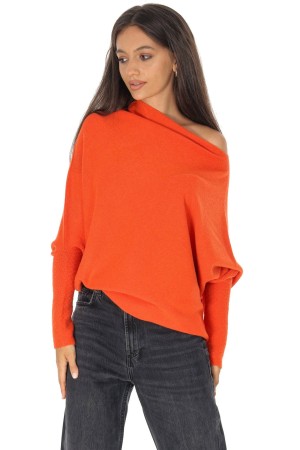 Cozy Women’s Sweater with Asymmetric Cut Orange BR2907 Cozy Women’s Sweater with Asymmetric Cut Orange BR2907