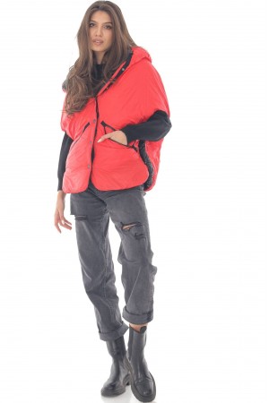 Reversible gilet,Aimelia Jr555, in Black and Red,in an oversized cut.