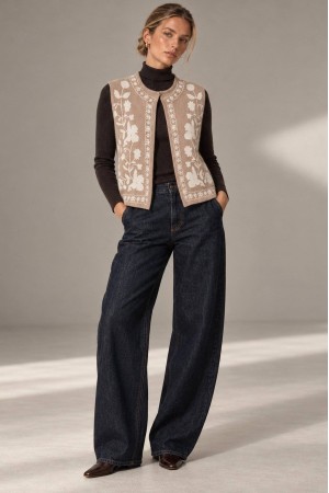 Beige Floral Knitted Sleeveless Waistcoat - AIMELIA BR3019